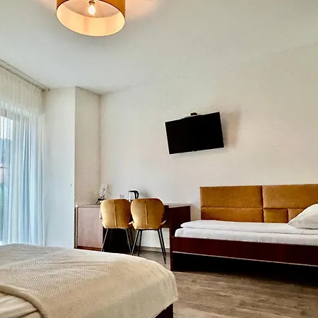 Willa Asia Alloggio in famiglia *